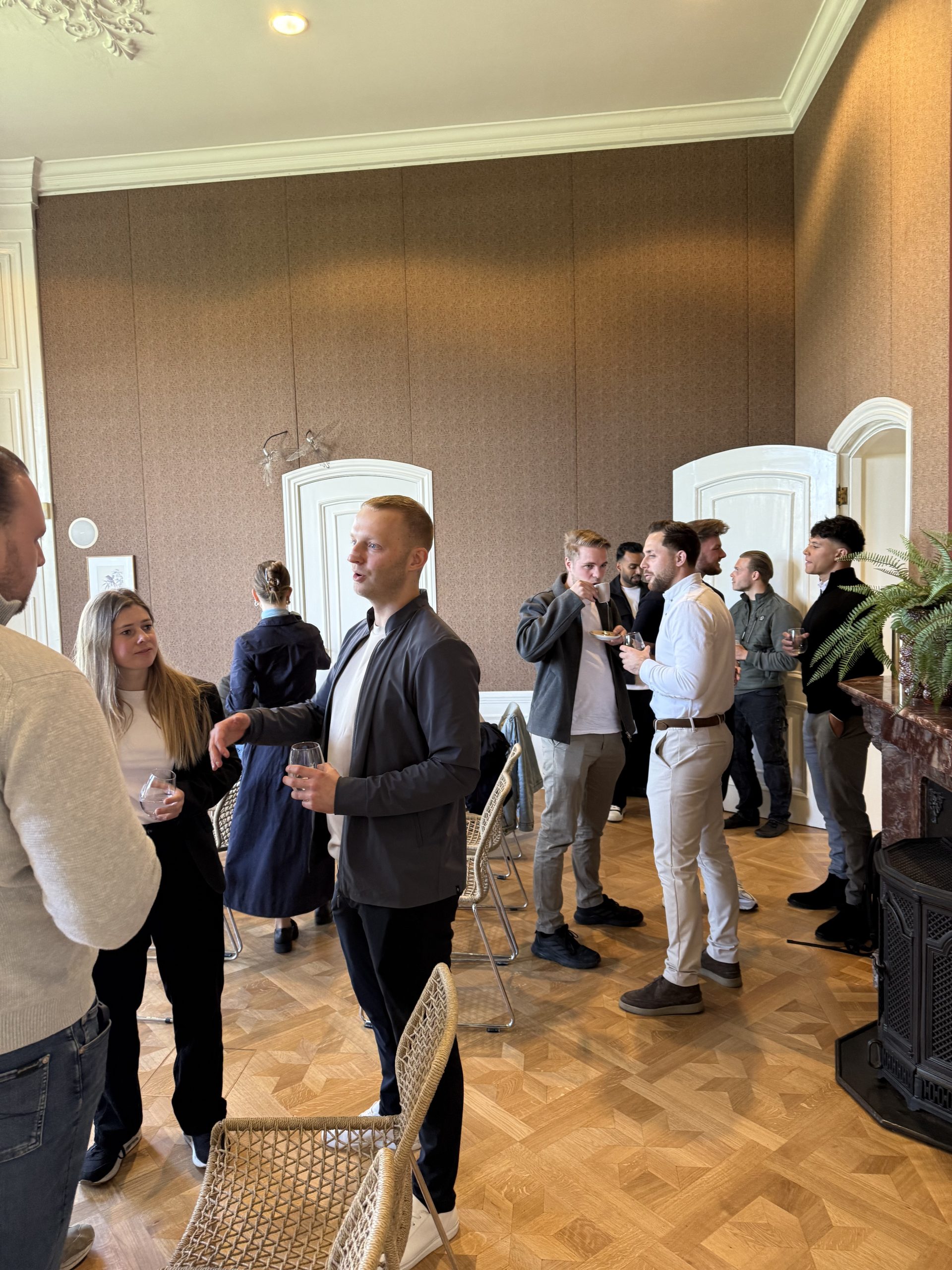Vanguard-leden tijdens een offline moment